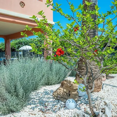 Pina'mmari Villa Fontane Bianche